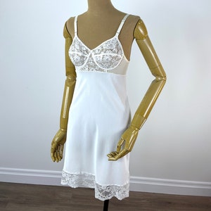 Combinación blanca vintage de los años 50 con sujetador incorporado de Warners, talla 34 A