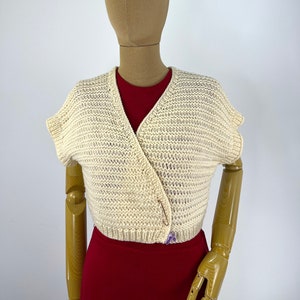 Vintage 1950s Handknit Ivory Wool Cropped Cardigan.  1950s Handknit Ivory Bolero.  1950s Handknit Ivory Vest
