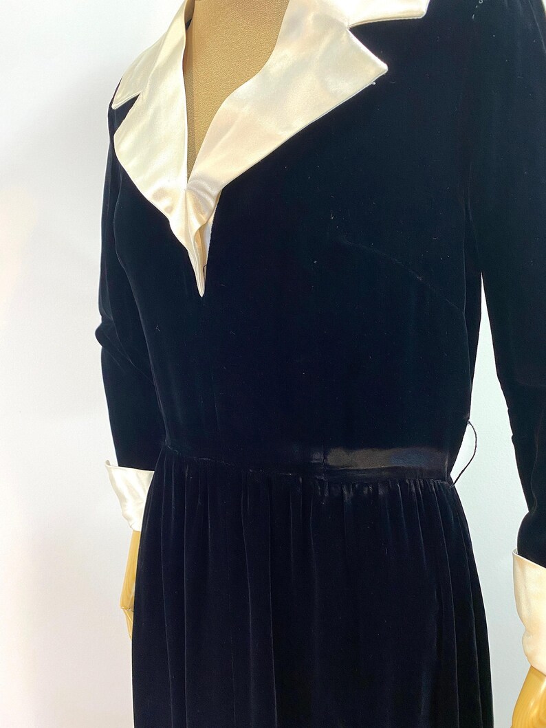 1940s Black Velvet Maxi Dress Ivory Collar Formal Gown Evening Wear Vintage Style 1950s Fashion Cocktail Attire Special Occasion Party image 7