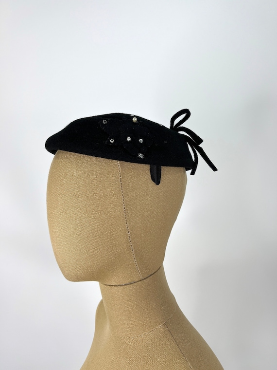 Vintage 1940s/1950s Black Wool Hat With Rhinestone