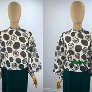 Vintage 1970er Schwarz und Off-White Sheer Circle Print Bluse mit Smok von Sommermann Modell Precios, 36