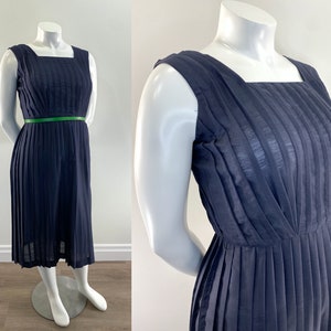 Vintage 1960s Navy Blue Pleated Sleeveless Dress, Great Vintage Size 20 (Modern Size 16)