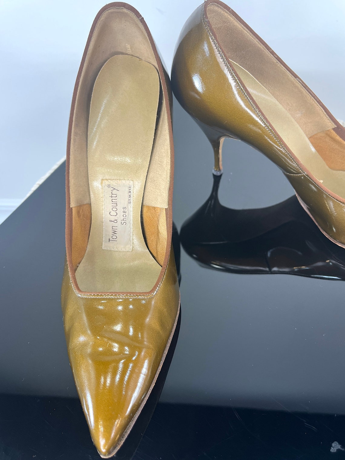 Vintage Late 1950s early 1960s Antique Gold Patent Leather Spike Heels vintage-late-1950s-early-1960s-antique-gold-patent-leather-spike-heels