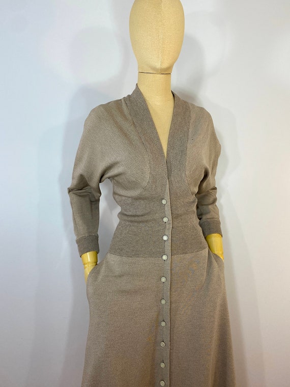 Vintage 1950s Tan Wool Sweater Dress with Shaped … - image 5