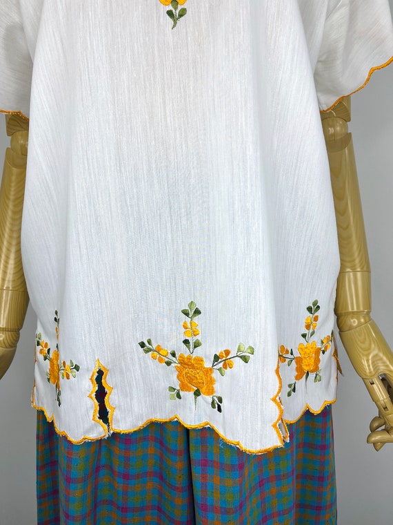 Vintage 1960s/1970s White Boho Blouse with Yellow… - image 7