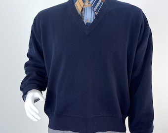 Vintage Men's Navy Blue V-Neck Pendleton Wool Sweater Size XL.  Unisex V-Neck Jumper