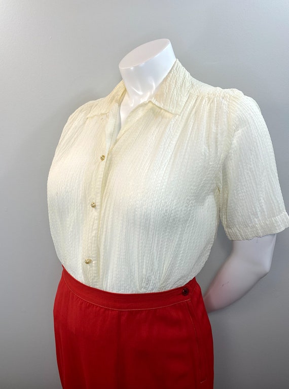 Vintage 1950s Ivory Textured Blouse with Pearl Bu… - image 4