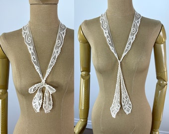 Vintage Edwardian/Victorian Ivory Lace Tie/Long Collar/Tippet.  Handmade Mesh Lace With Scroll Pattern Long Collar/Tie