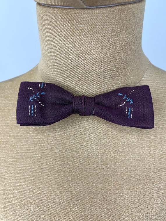 Vintage 1950s Eggplant Clip-On Bowtie with Blue a… - image 3