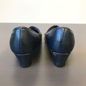 Vintage 1960s Easy Street Navy Blue Leather Shoes Size 75/8 image 5