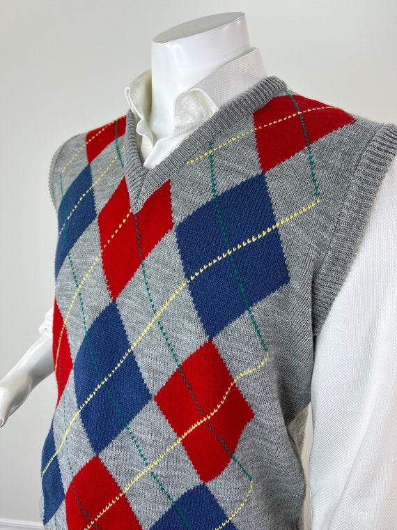 Vintage 1980s Men's Argyle Sweater Vest In Grey, … - image 9