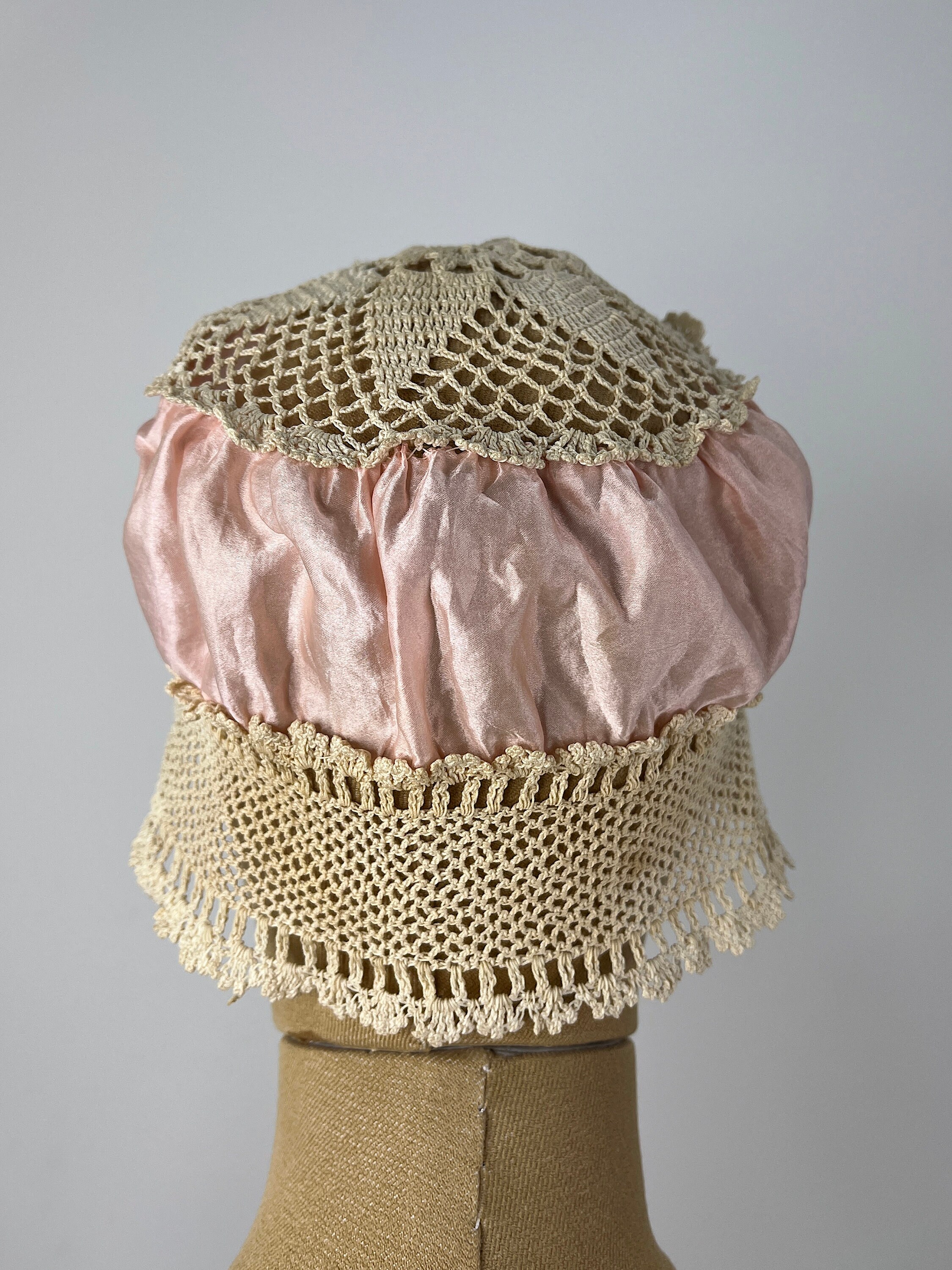 Vintage Early 20th Century Bed Cap of Pink Silk and Beige 