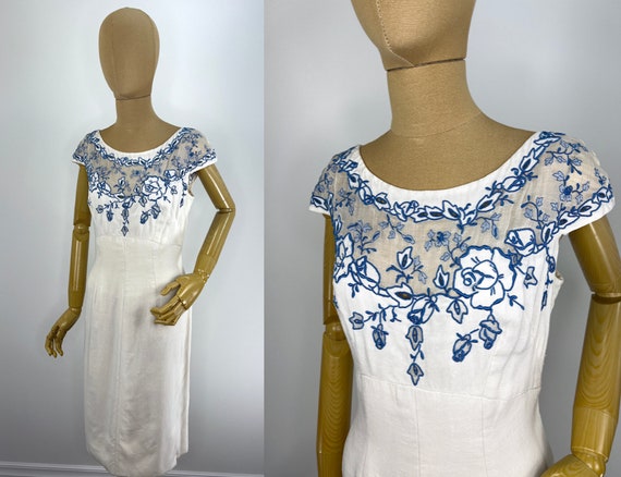 Robe fourreau d hiver en lin blanc d hiver avec dentelle brodee bleue. Robe brodee en lin epais blanche grande taille Etsy France