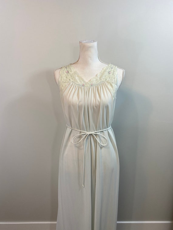 Vintage 1960s Ice Blue Nylon Negligee with Lace and W… - Gem
