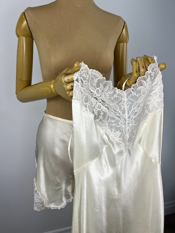 Vintage 1940s/1950s White Silk and Lace Slip Set With Dress Slip and Shorts.  Vintage Lingerie Set of Slip and Bloomers -  Canada