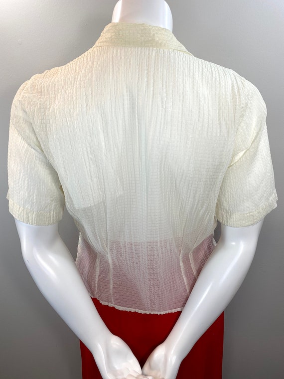 Vintage 1950s Ivory Textured Blouse with Pearl Bu… - image 7