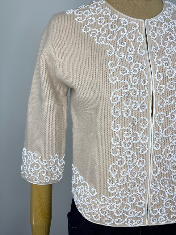 Vintage 1960s Beige Cardigan, White Seed Bead Scr… - image 5