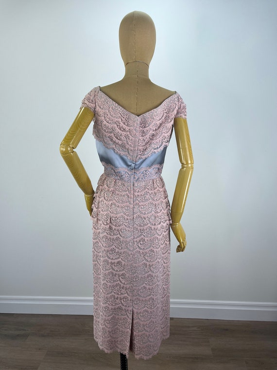 Vintage 1950s Pink Tiered Lace Off the Shoulder C… - image 4