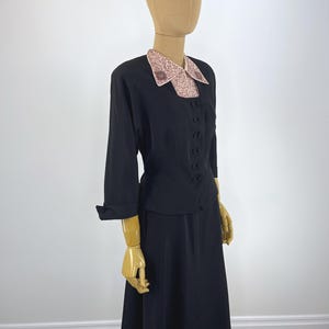 Black Faille Evening Jacket Nipped Waist Design Vintage 1940s 1950s Formal Suit Beaded Dickie Collar Two Piece Cocktail Attire Pearl Seed Bead Embellished Details Retro Style A Line Skirt Set Authentic Period Fashion Double Button Closure