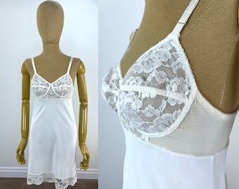 Vintage 1950s White Slip with Built-In Bra by Warners, Size 34 A