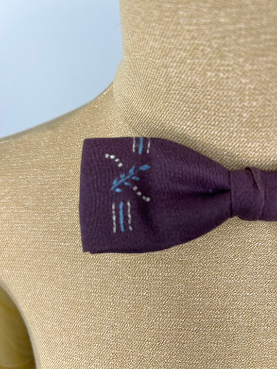 Vintage 1950s Eggplant Clip-On Bowtie with Blue a… - image 4