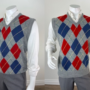 Vintage 1980s Men&#39;s Argyle Sweater Vest In Grey, Blue, Red, Yellow & Green, Tournament by Arrow, Size Large. 1980s Sleeveless Argyle Jumper