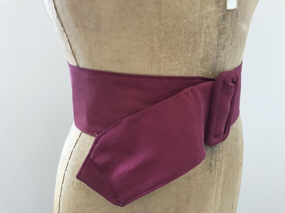 Vintage 1950s Handmade Wide Magenta Belt with a F… - image 3