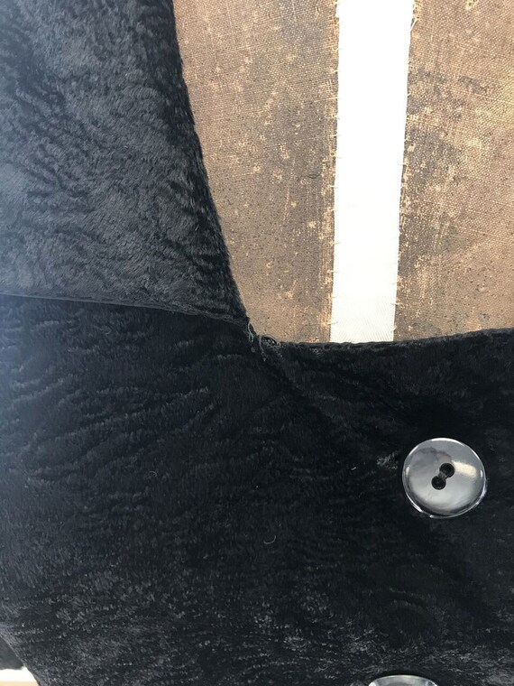 Vintage 1950s Black Textured Velvet Cropped Jacke… - image 6