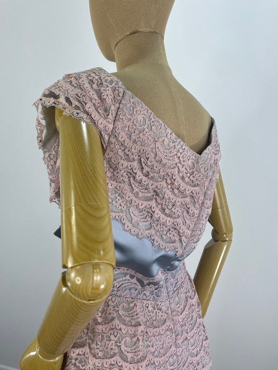 Vintage 1950s Pink Tiered Lace Off the Shoulder C… - image 6