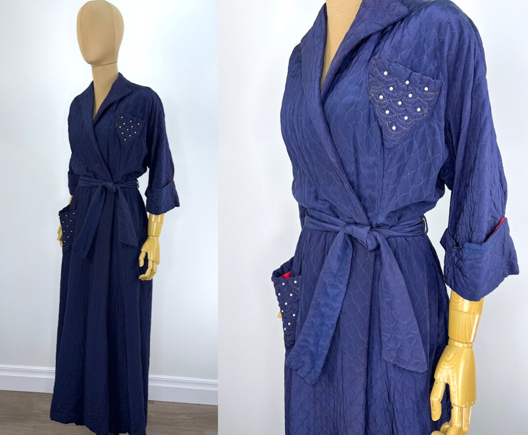 Vintage 1940s Navy Blue Quilted Bathrobe With Pearl Etsy