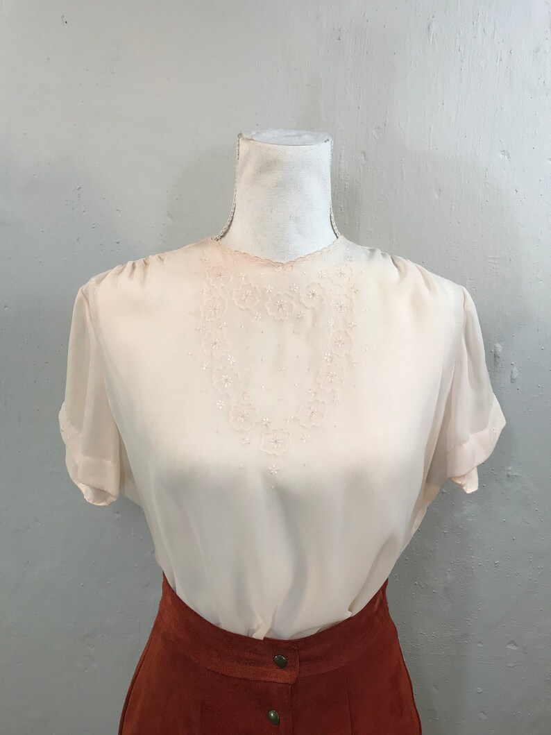 Vintage 1980s Sheer Blush Short Sleeve Shell with Floral Embroidery Buttons Up the Back