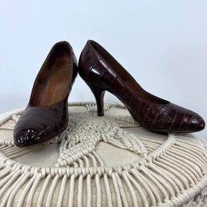 Vintage 1950s Brown Alligator Heels, Custom Made by Barbara Lee, Size 6 Narrow