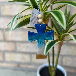 Beach Cross Christmas Ornament, Religious Ornament, Resin Ocean, Holiday Ornament, Baptism Gift, Confirmation Gift, afbeelding 6