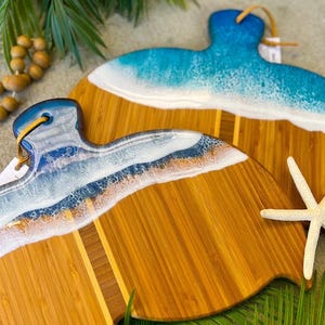Whale Tail Bamboo Resin Cheese Board, Charcuterie Tray with Ocean Waves, Mermaid Tail, Whale Art, Beach Cutting Board, Beach Lover Gift