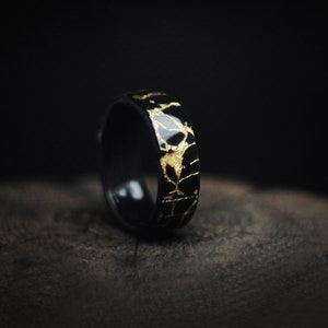 Kintsugi gouden poeder- en ebbenhouten houten ring