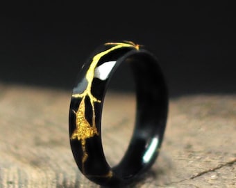 Anello Kintsugi in polvere d'oro e legno d'ebano - Versione stretta