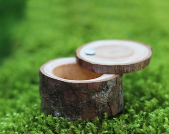 Unique Wooden Ring Box, Log Ring Box, Round Ring Box, Proposal Ring Box, Larch Wood Ring Box, Raw Ring Box, Natural Ring Box,Unique Ring Box