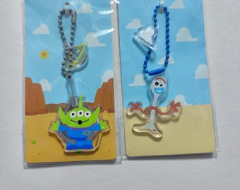 2 Disney Pixar Toy Story Magnet Keychains Forky Alien