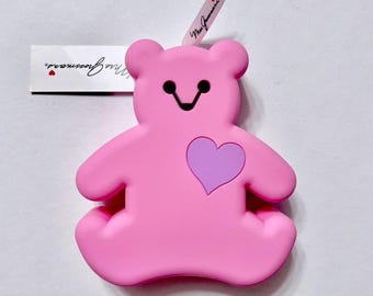 1 Estuche de silicona con forma de oso rosa de la Sra. Grossman. Producto oficial con licencia. Nuevo con etiqueta.