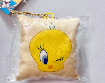 1 Looney Tunes Tweety Bird Cushion Yellow Keychian  Keyring