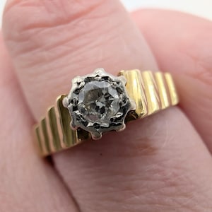 18ct Vintage Yellow Gold Diamond Solitaire Ring sku1983