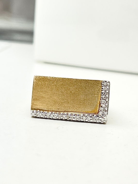 Large Rectangular 9ct Solid Gold Diamond Ring - image 1