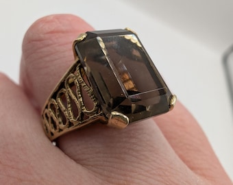9 kt geelgouden vintage rechthoekige solitaire ring rookkwarts Sku1967