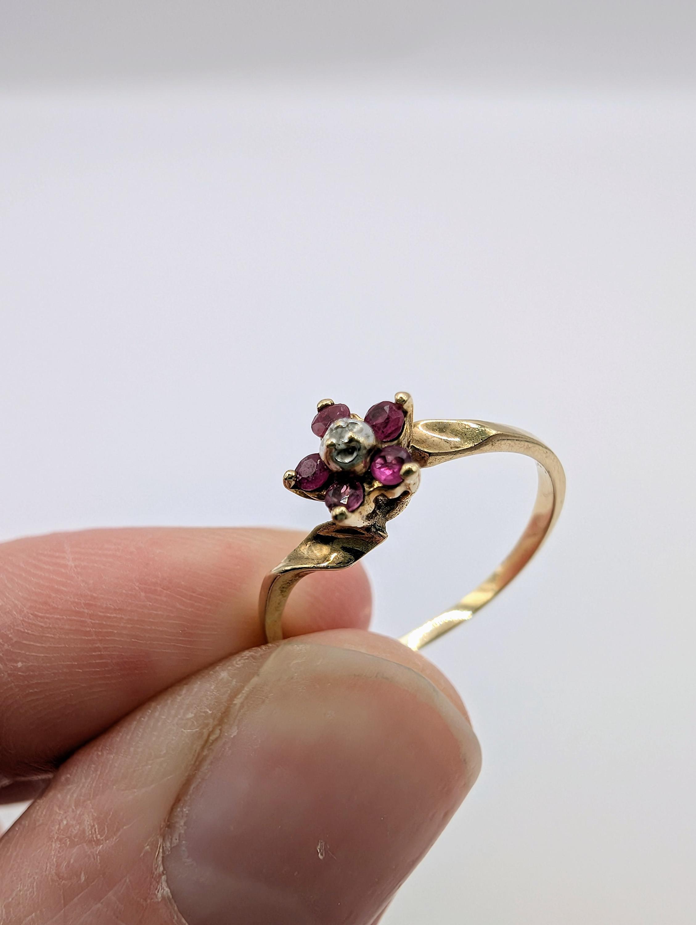 Ruby♡shop 10k Yellow Gold Vintage Ruby & Diamond Floral Ring Sku1966
