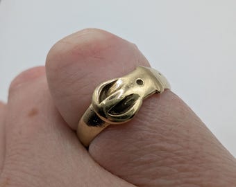 9ct Gold Vintage Small Buckle Ring 2064