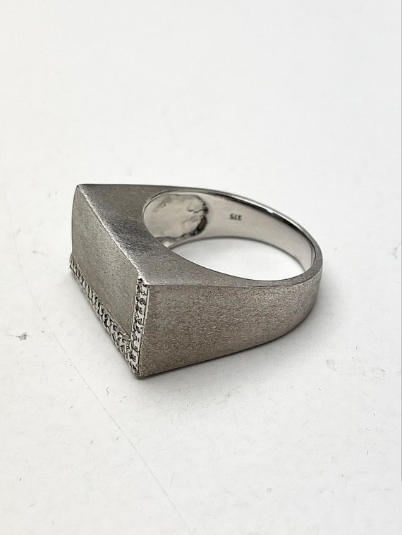 Large Rectangular 9ct Solid White Gold Diamond Ri… - image 5