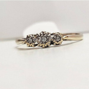 9ct 9k Gold Vintage Diamond Trilogy Three Stone Ring