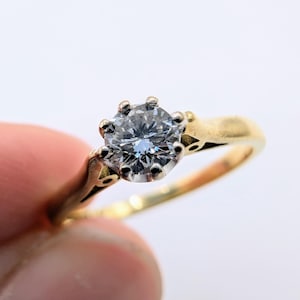18ct Yellow Gold Diamond Solitaire Ring sku1689