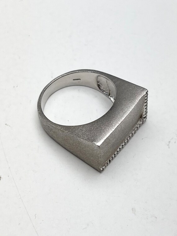 Large Rectangular 9ct Solid White Gold Diamond Ri… - image 6