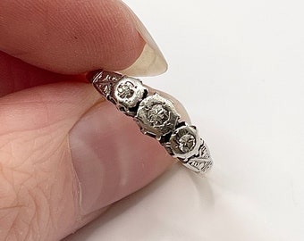 18ct Yellow Gold & Platinum Trilogy Three Stone Diamond Ring sku1204